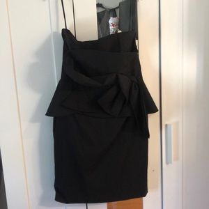 Stunning White House black market peplum dress